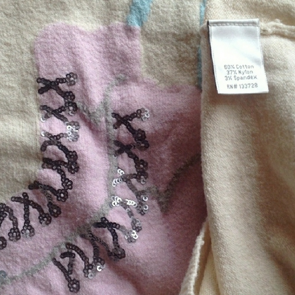 Skate sweater